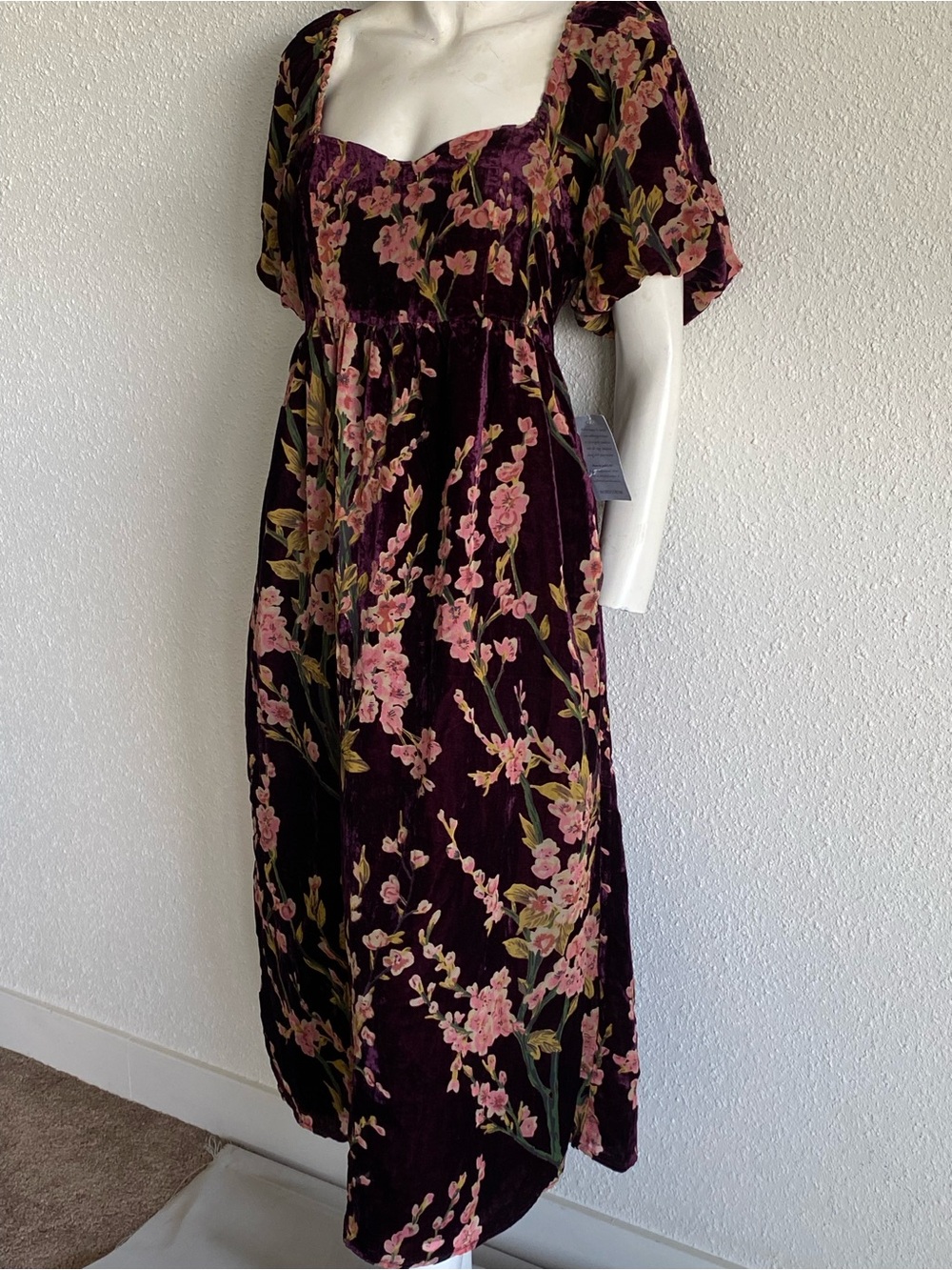 Adelyn Rae NWT Floral Velvet Midi Dress Puff Sleeve Plum Small